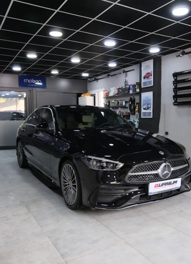 Siyah Mercedes-Benz C200 üzerine Moben Platinum TPU PPF kaplama uygulaması
